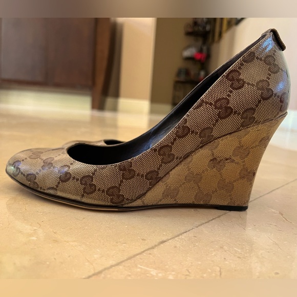 Gucci G print wedge size 9 1/2 - Picture 1 of 10
